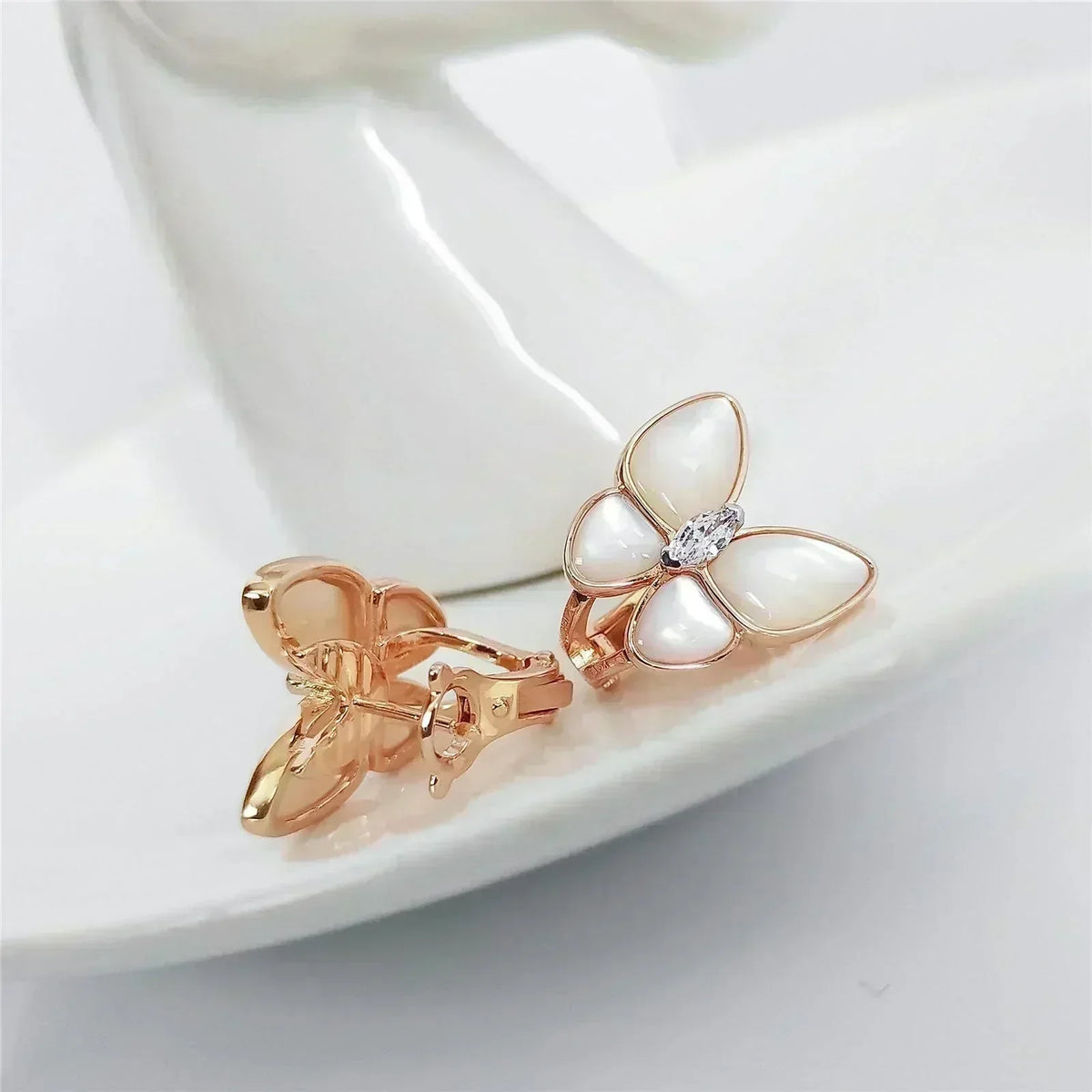 [⭐Shinejoy]BUTTERFLY MOP DIAMOND EARRINGS