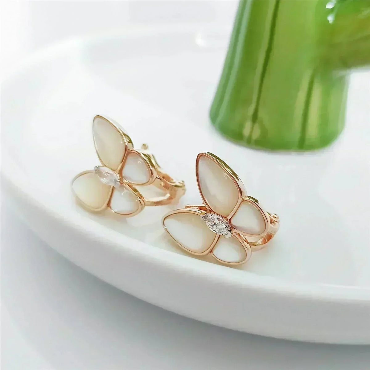 [⭐Shinejoy]BUTTERFLY MOP DIAMOND EARRINGS