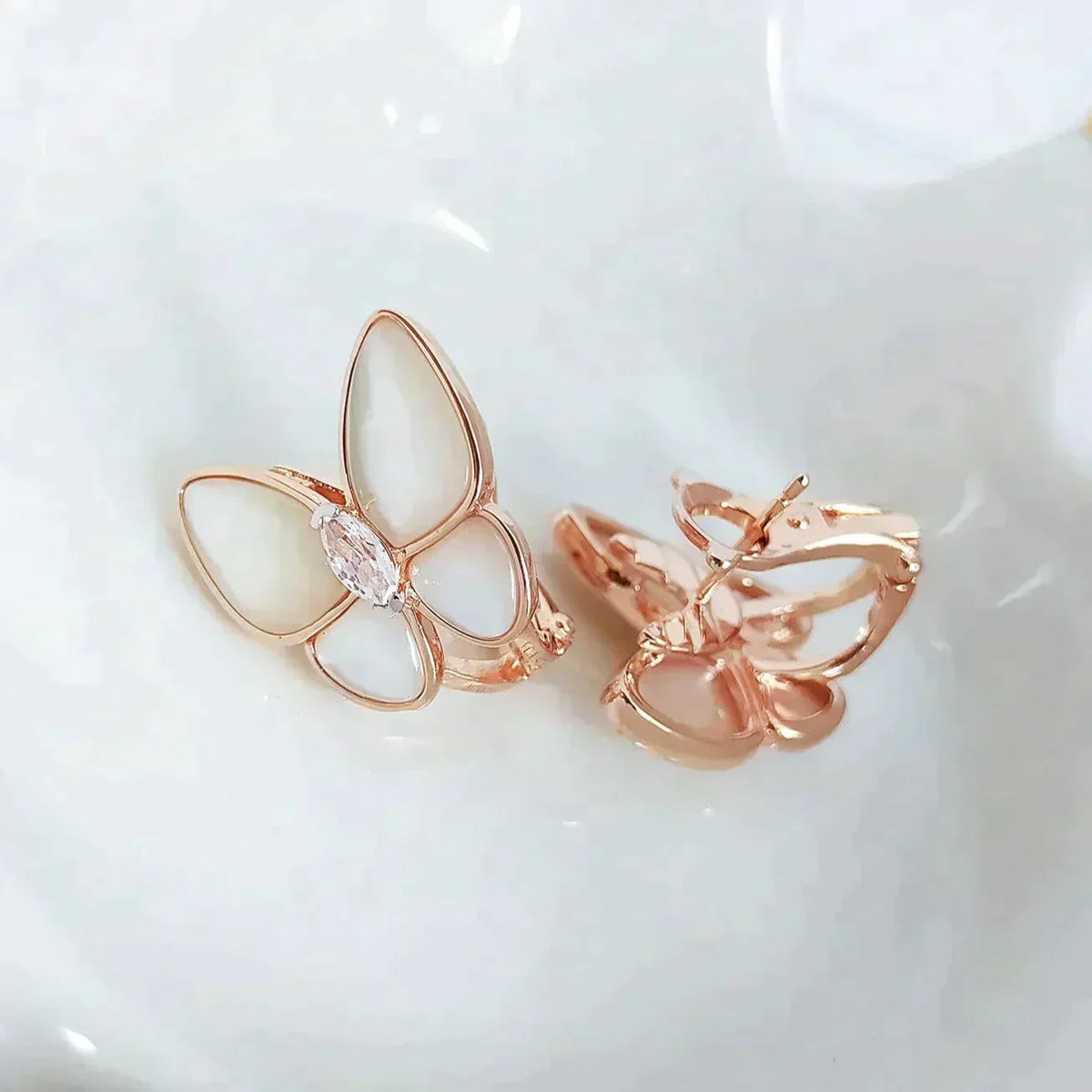 [⭐Shinejoy]BUTTERFLY MOP DIAMOND EARRINGS