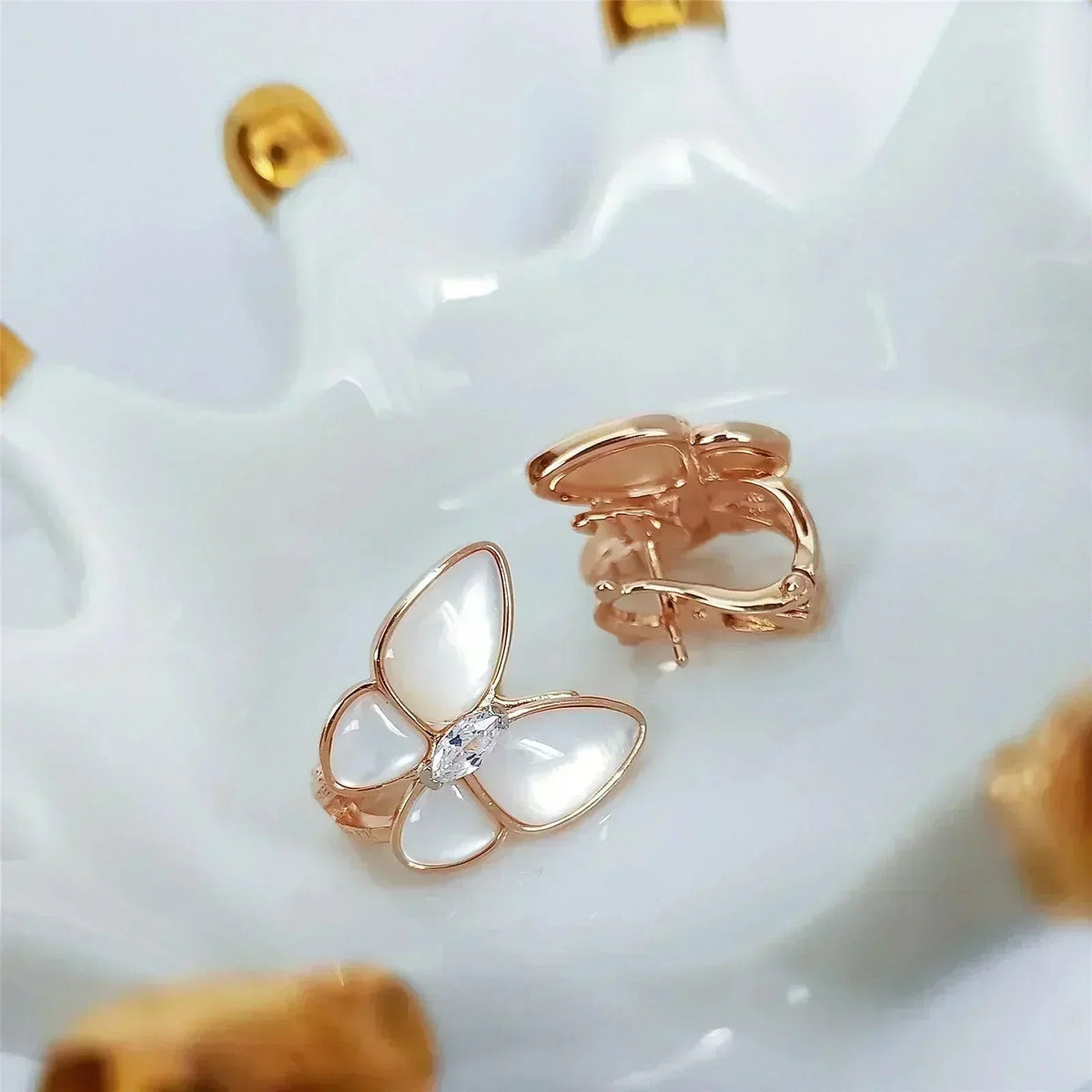 [⭐Shinejoy]BUTTERFLY MOP DIAMOND EARRINGS