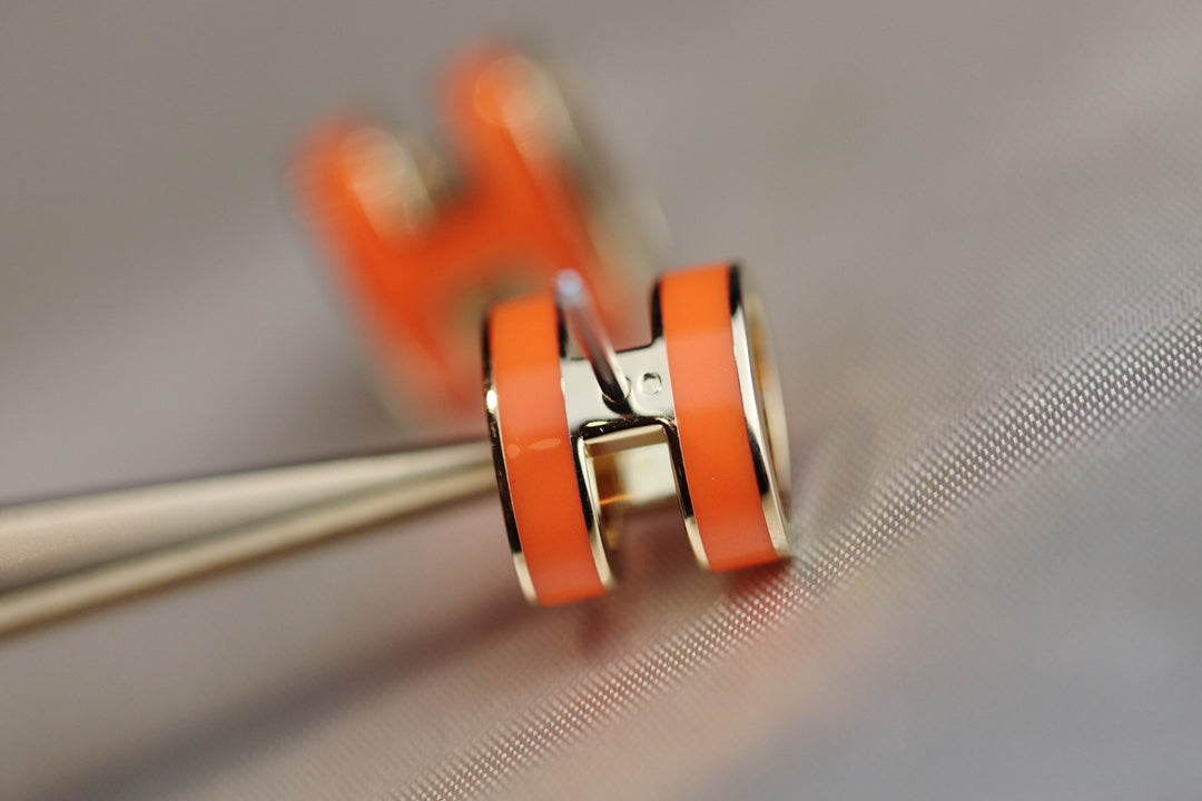 [⭐Shinejoy]MINI POP H EARRINGS ORANGE