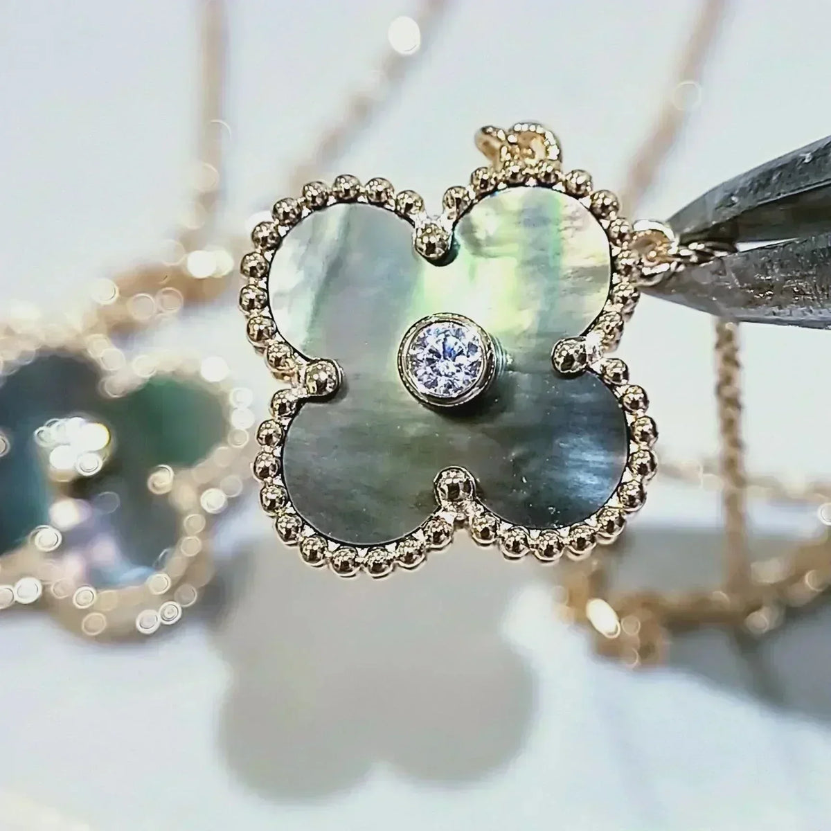 [⭐Shinejoy]CLOVER 15MM DIAMOND AND MOTHER-OF-GREY NECKLACE