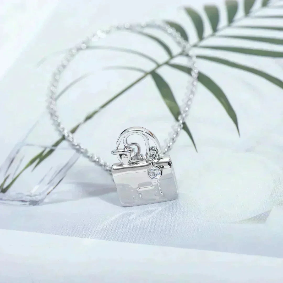 [⭐Shinejoy]AMULETTE PEDANT SILVER NECKLACE