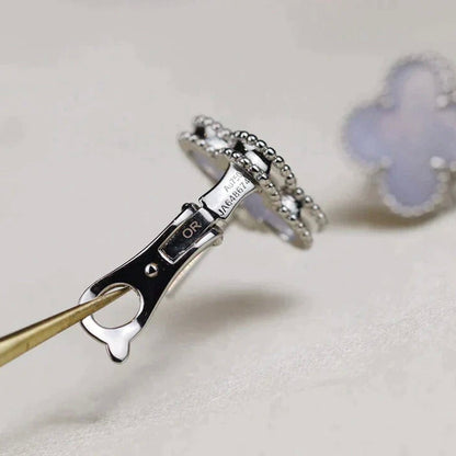 [⭐Shinejoy]CLOVER MEDIUM 1 MOTIFS  WHITE MOP EARRINGS SILVER