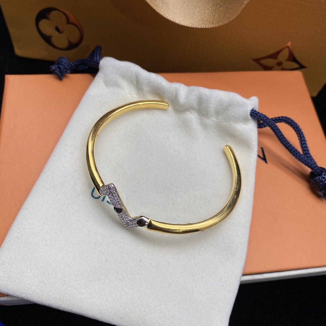 [⭐Shinejoy]VOLTE UPSITE DOWN DIAMOND GOLD OPEN BRACELET