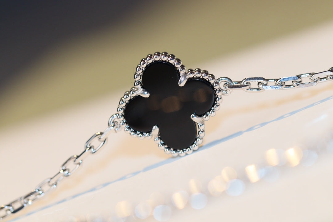 [⭐Shinejoy]CLOVER 20 MOTIFS ONYX DIAMOND SILVER