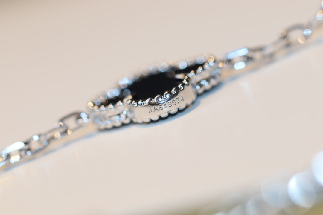 [⭐Shinejoy]CLOVER 20 MOTIFS ONYX DIAMOND SILVER