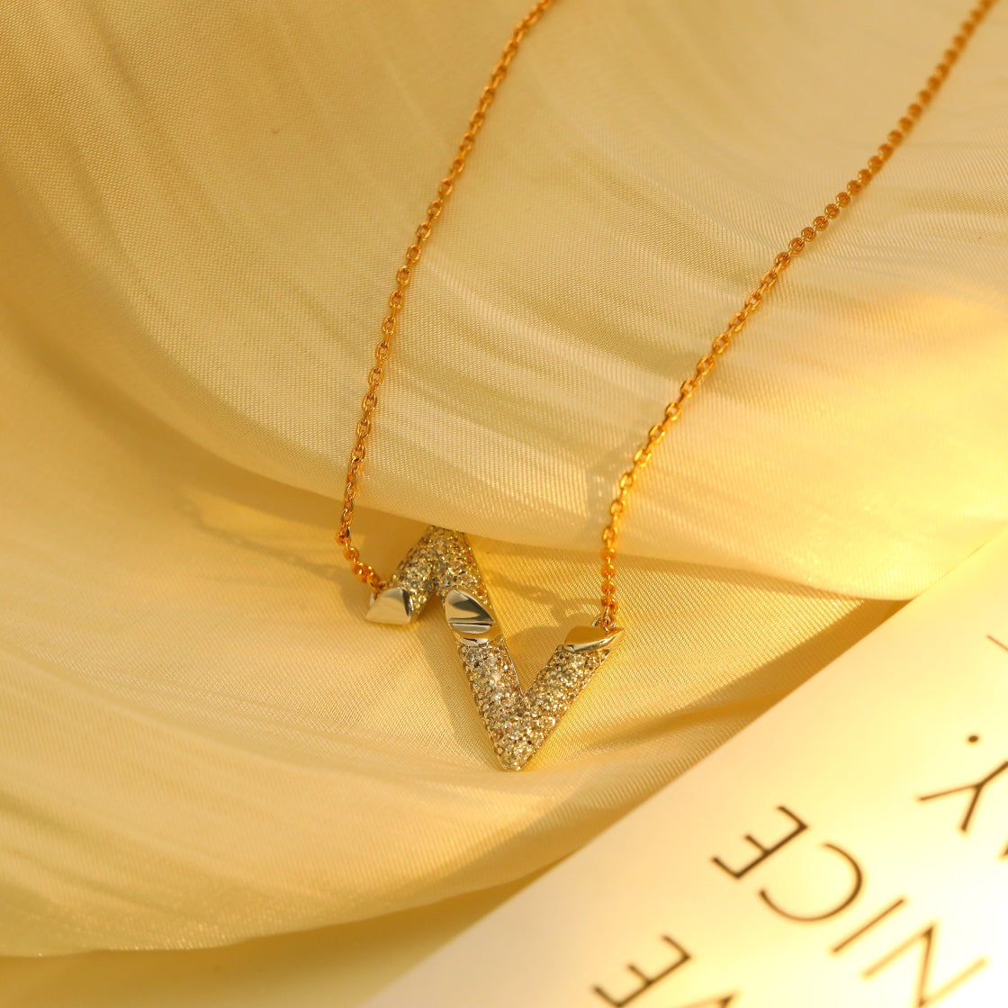 [⭐Shinejoy]VOLT SILVER DIAMOND PEDANT NECKLACE