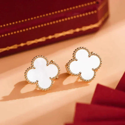 [⭐Shinejoy]CLOVER MEDIUM 1 MOTIFS  WHITE MOP STUD EARRINGS