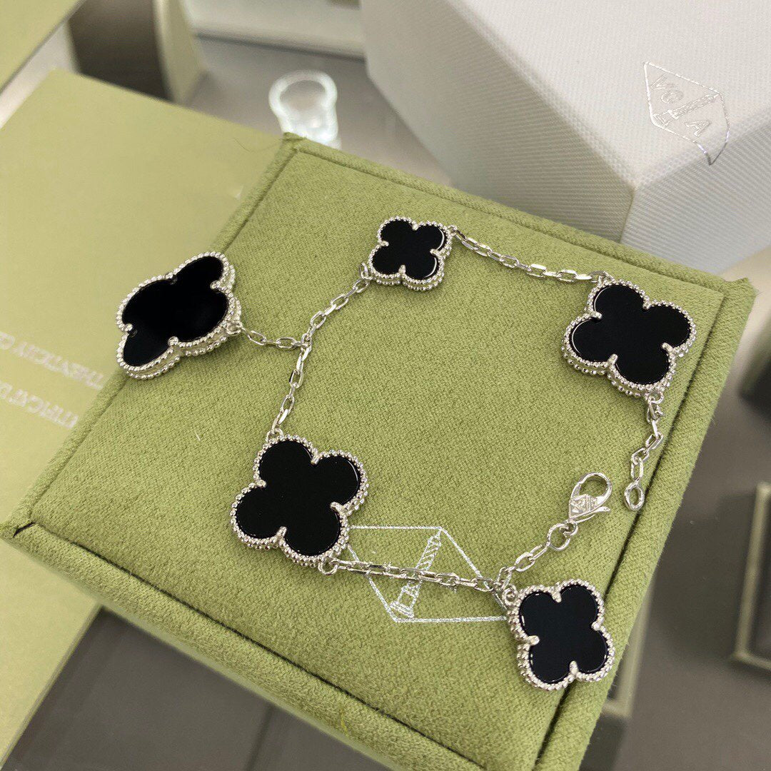 [⭐Shinejoy]CLOVER 5 MOTIFS SIVLER ONYX BRACELET