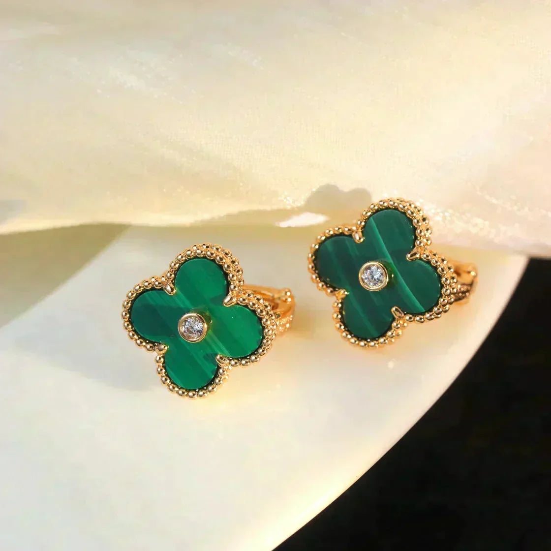 [⭐Shinejoy]CLOVER MEDIUM 1 MOTIFS MALACHITE DIAMOND EARRINGS