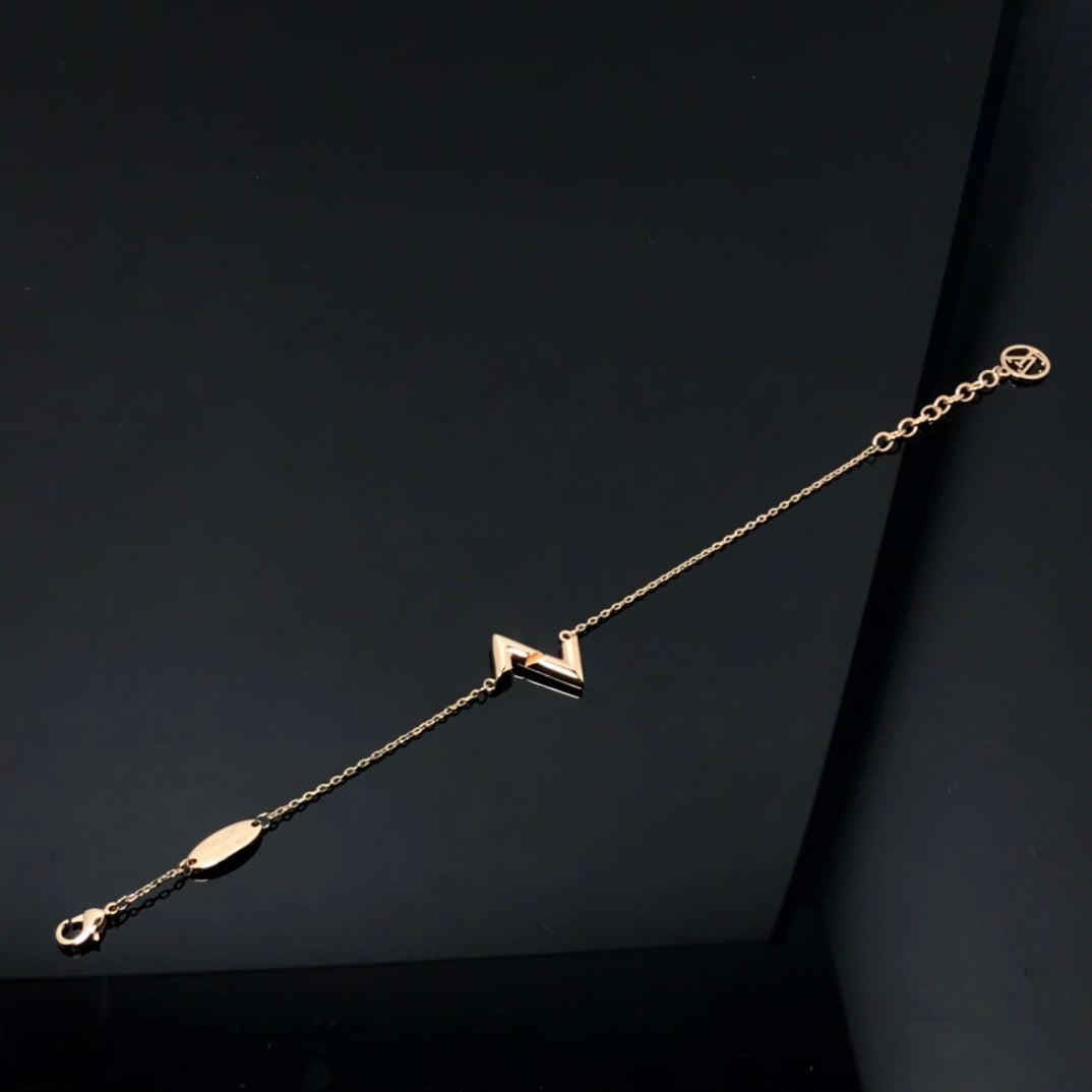 [⭐Shinejoy]VOLT LV LOGO BRACELET