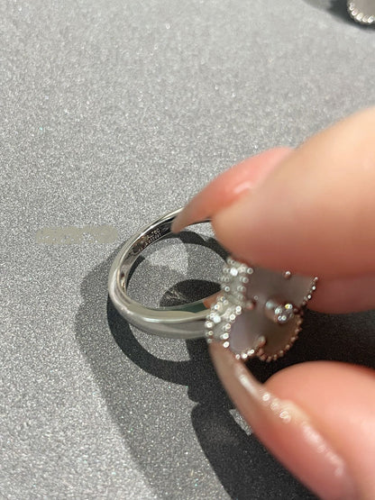 [⭐Shinejoy]CLOVER SILVER MOP DIAMOND RING