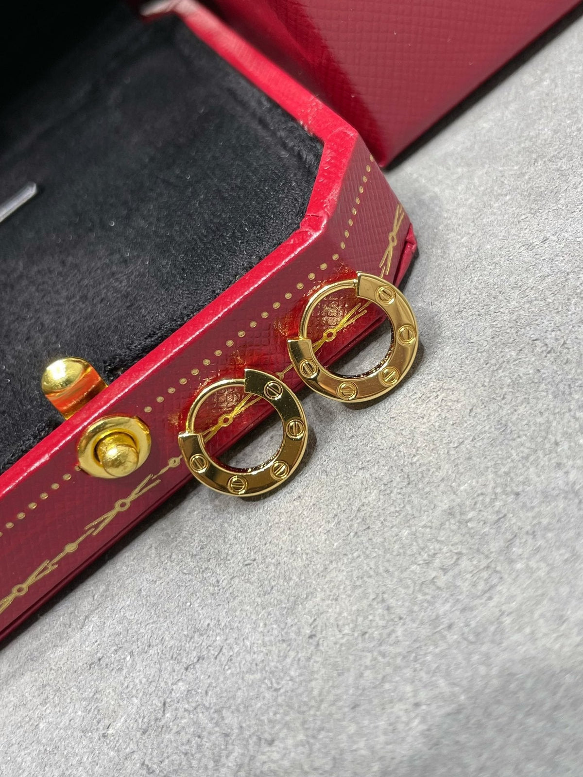 [⭐Shinejoy]LOVE MINI EARRINGS