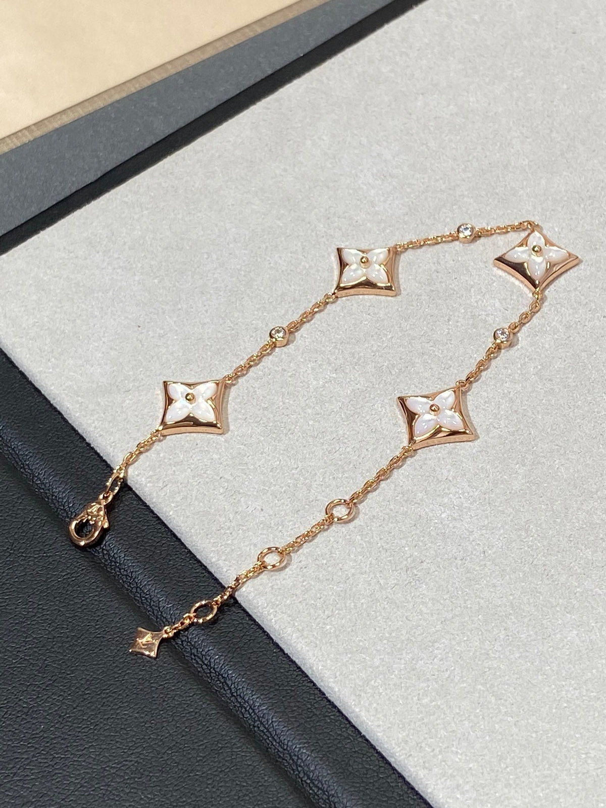 [⭐Shinejoy]STAR 4 MOTIF MOP DIAMOND PINK GOLD BRACELET