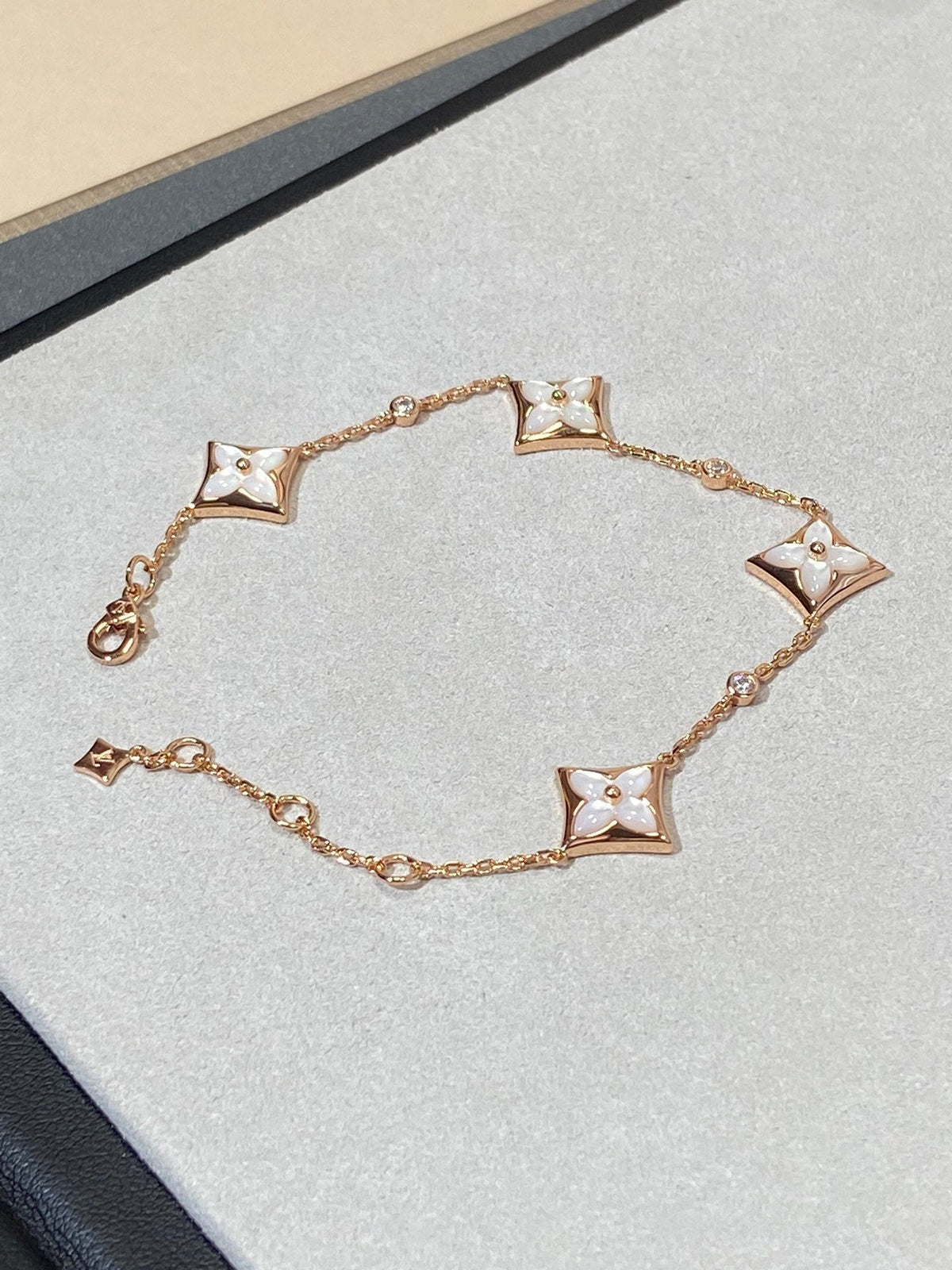 [⭐Shinejoy]STAR 4 MOTIF MOP DIAMOND PINK GOLD BRACELET