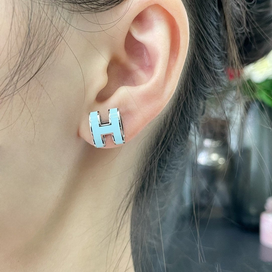 [⭐Shinejoy]POP H SKY BLUE STUD EARRINGS