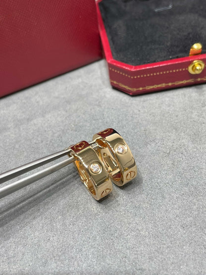 [⭐Shinejoy]LOVE 5.5MM 1 DIAMOND EARRINGS