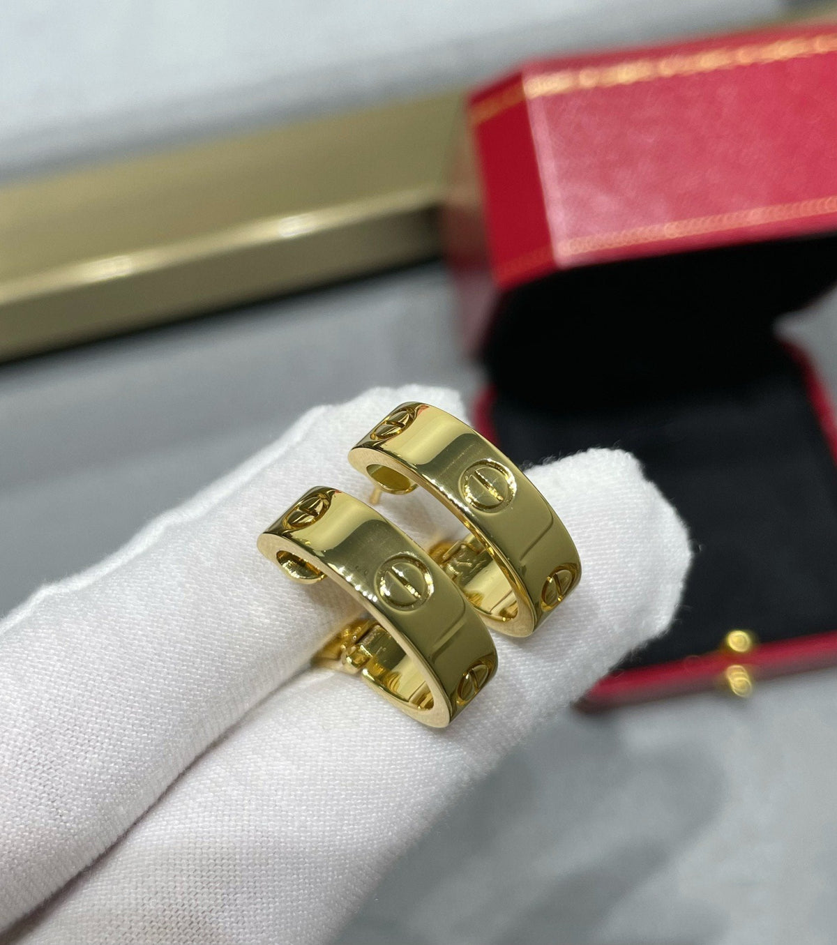 [⭐Shinejoy]LOVE 5.5MM EARRINGS