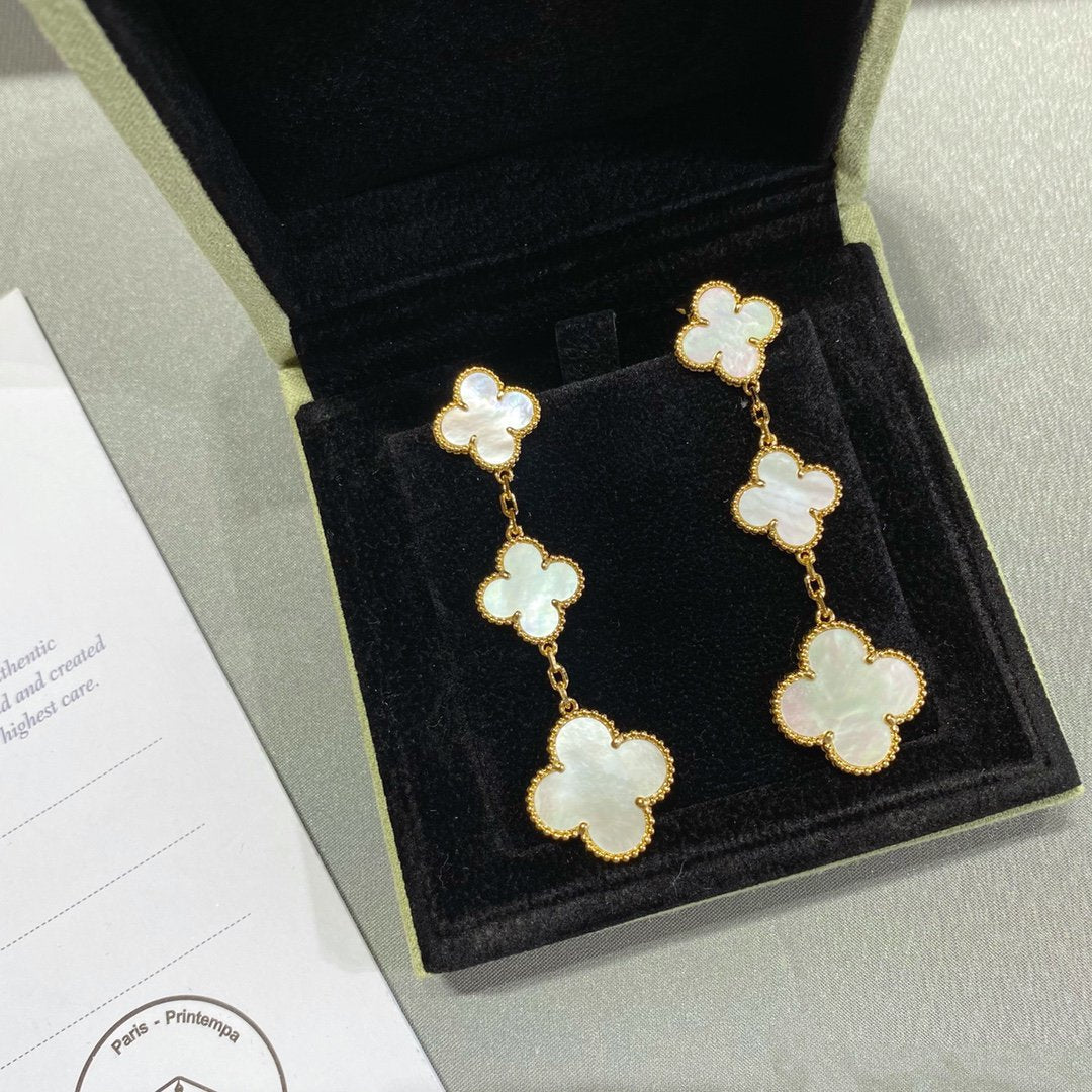 [⭐Shinejoy]CLOVER MOP 3 MOTIFS GOLD EARRINGS