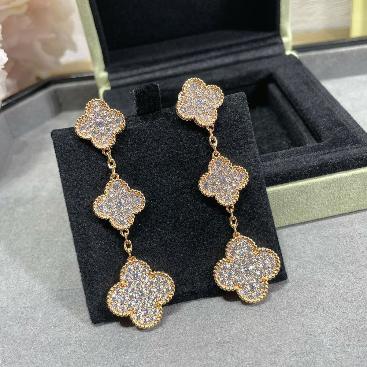 [⭐Shinejoy]CLOVER 3 MOTIFS DIAMOND PAVED ROSE GOLD EARRINGS