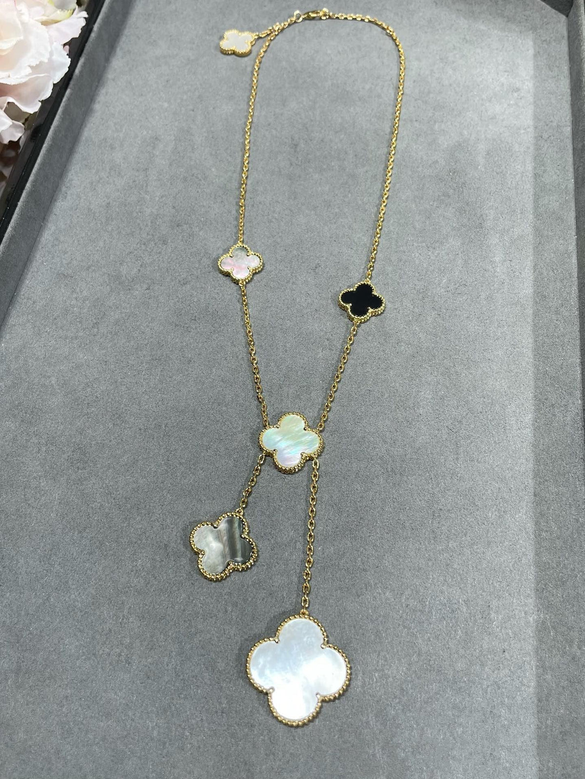 [⭐Shinejoy]CLOVER 6 MOTIF MOP ONYX GOLD NECKLACE