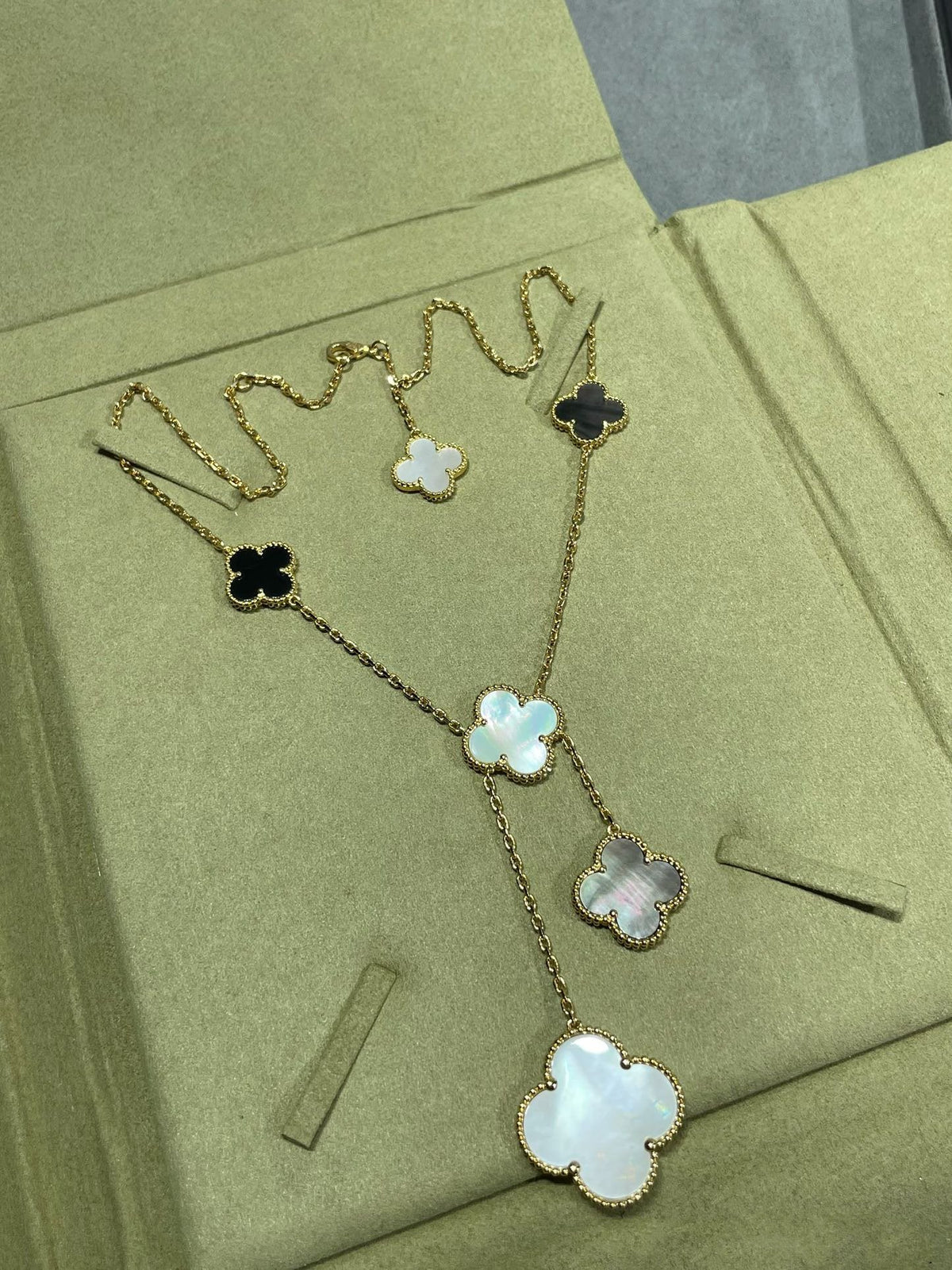 [⭐Shinejoy]CLOVER 6 MOTIF MOP ONYX GOLD NECKLACE