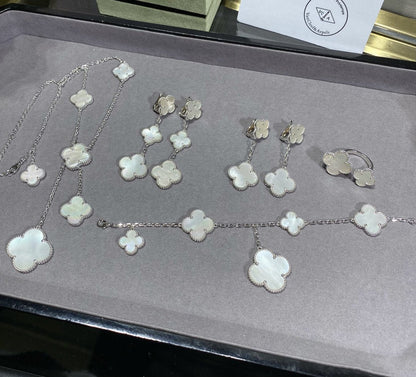 [⭐Shinejoy]CLOVER 5 MOTIF WHITE MOP SILVER BRACELET