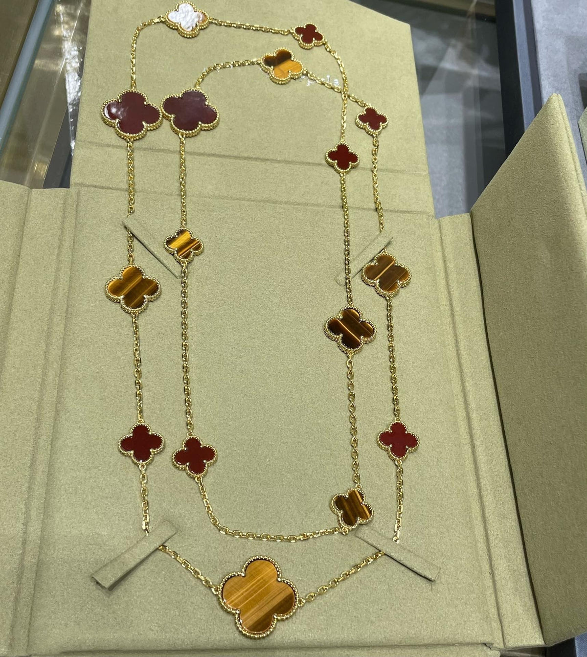 [⭐Shinejoy]CLOVER 16 MOTIF CARNELIAN TIGER EYE ROSE GOLD NECKLACE