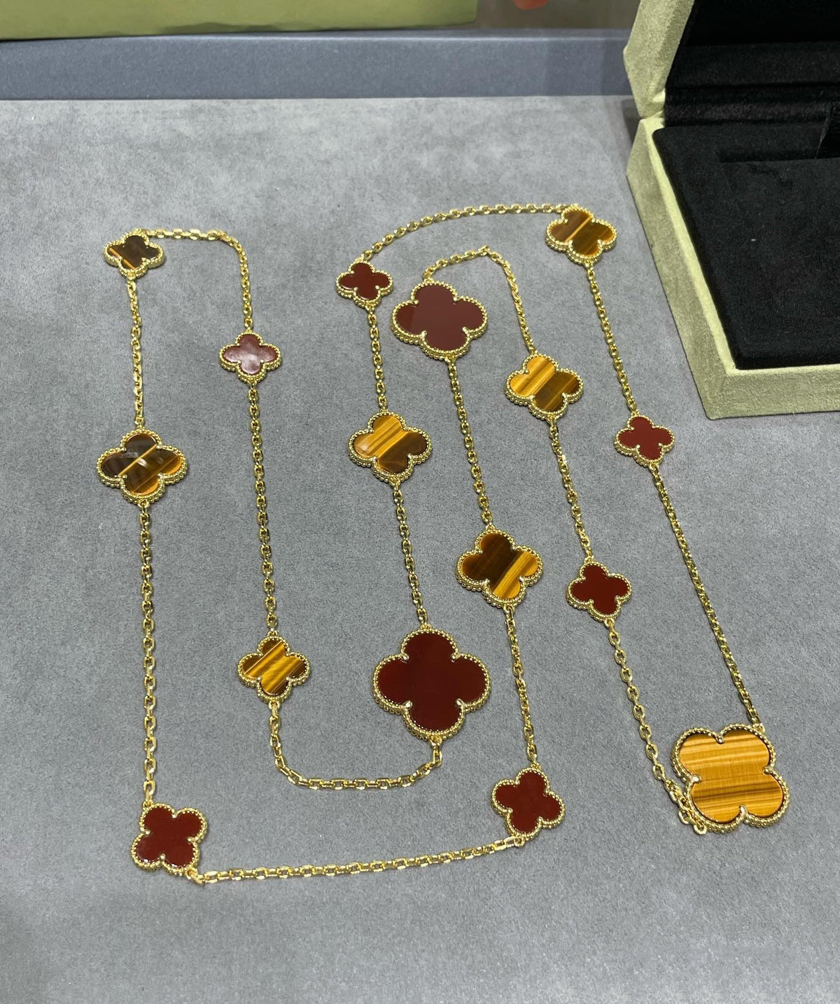 [⭐Shinejoy]CLOVER 16 MOTIF CARNELIAN TIGER EYE ROSE GOLD NECKLACE