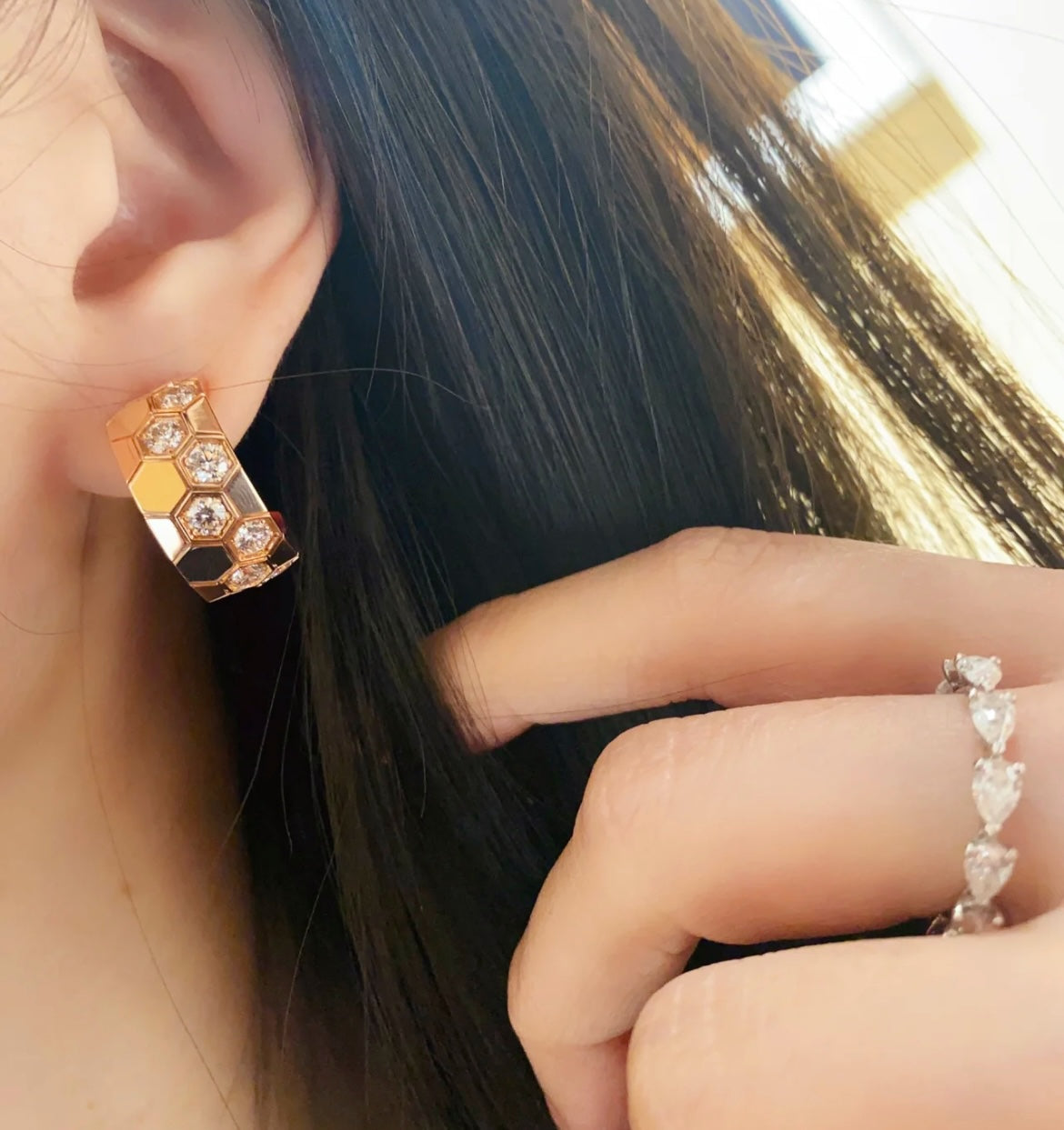 [⭐Shinejoy]BEE LOVE DIAMOND HOOP EARRINGS
