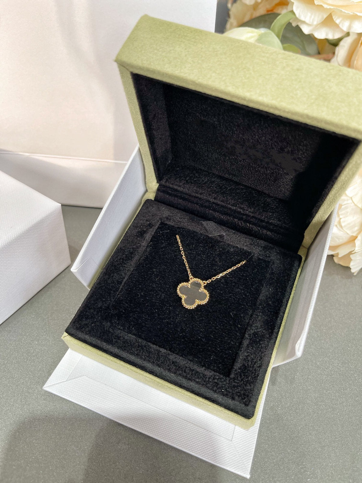 [⭐Shinejoy]CLOVER ROCK CRYSTAL ROSE GOLD NECKLACE