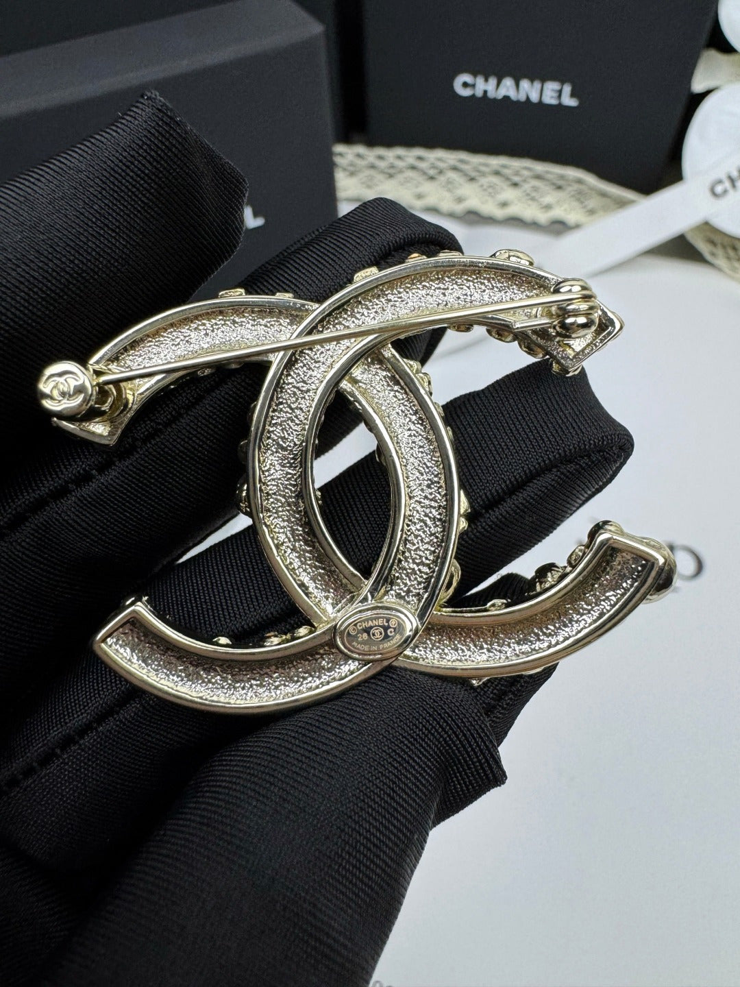 [⭐Shinejoy]26C Pink-White Enamel Ice Cream Cone Double C Brooch