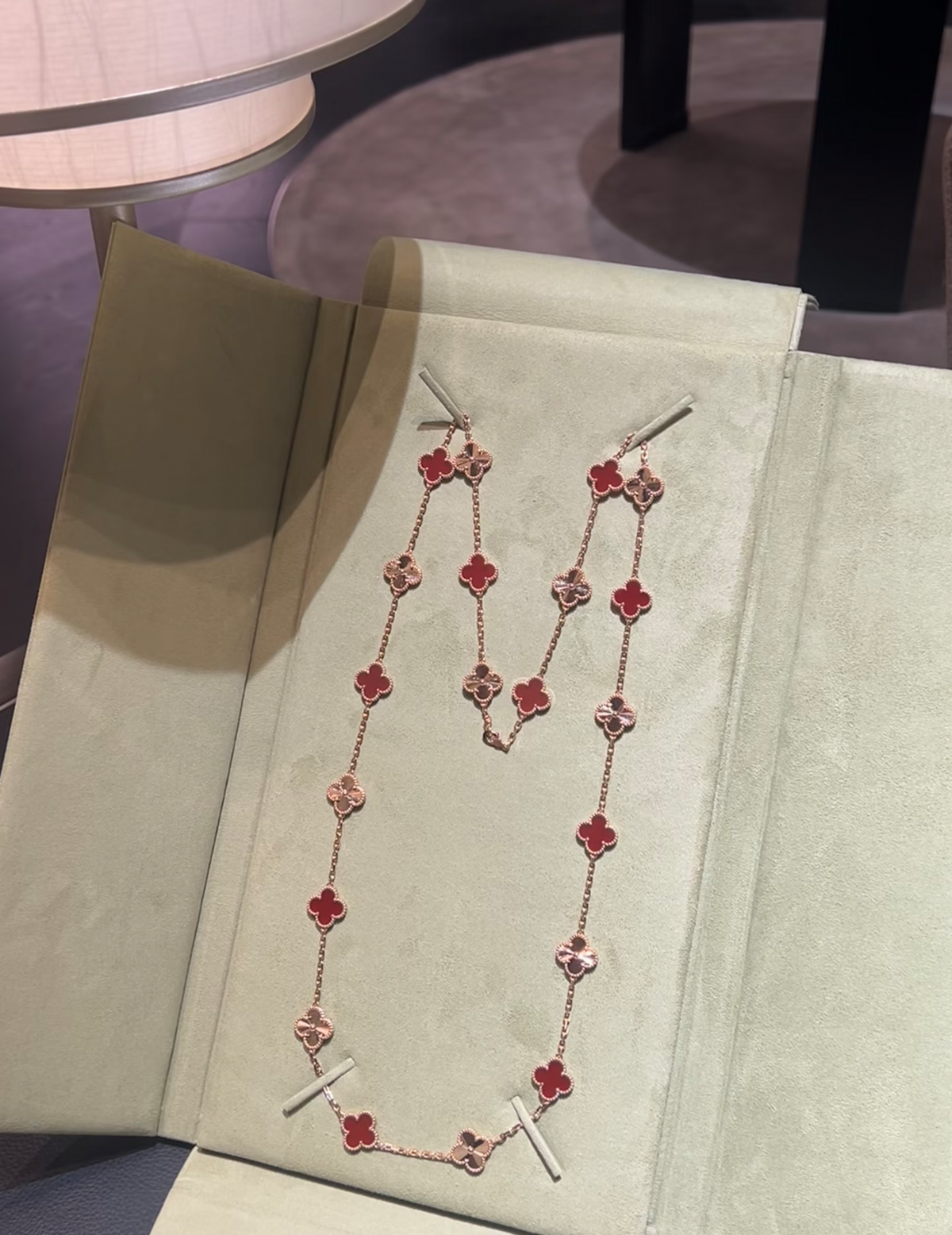 [⭐Shinejoy]CLOVER 20 MOTIFS LASER CARNELIAN NECKLACE