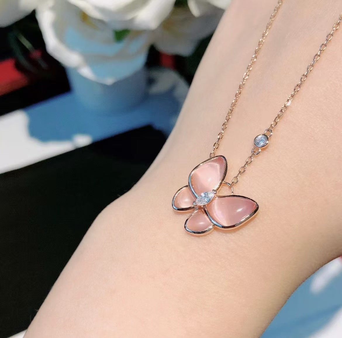 [⭐Shinejoy]BUTTERFLY PINK MOTHER-OF-PEARL DIAMOND NECKLACE