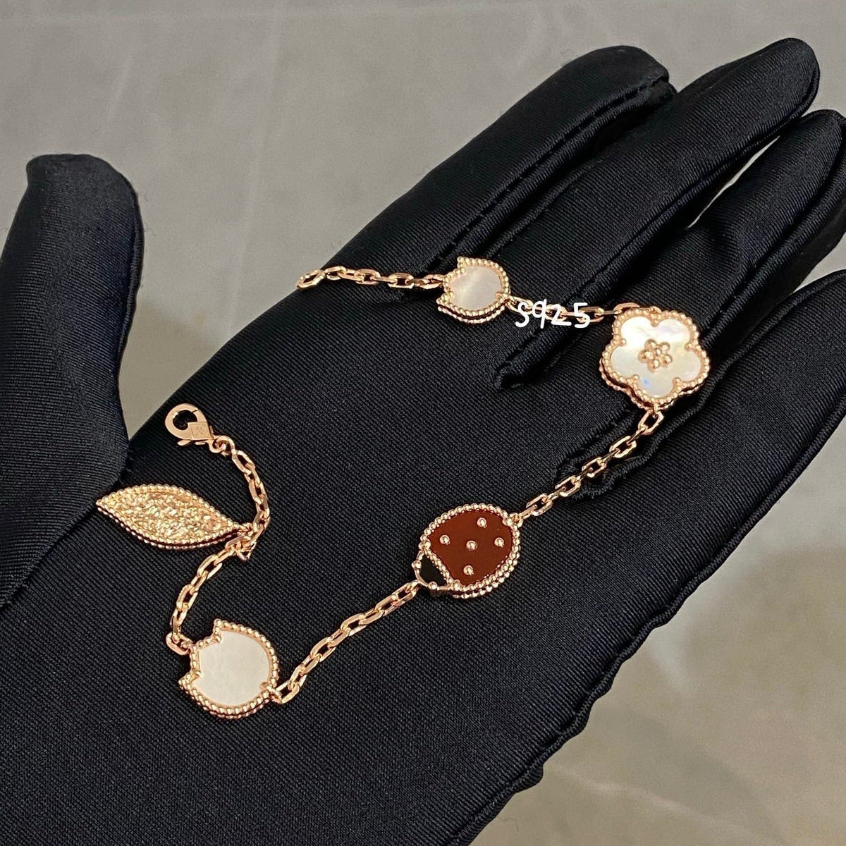 [⭐Shinejoy]LUCKY SPRING 5 MOTIF BRACELET