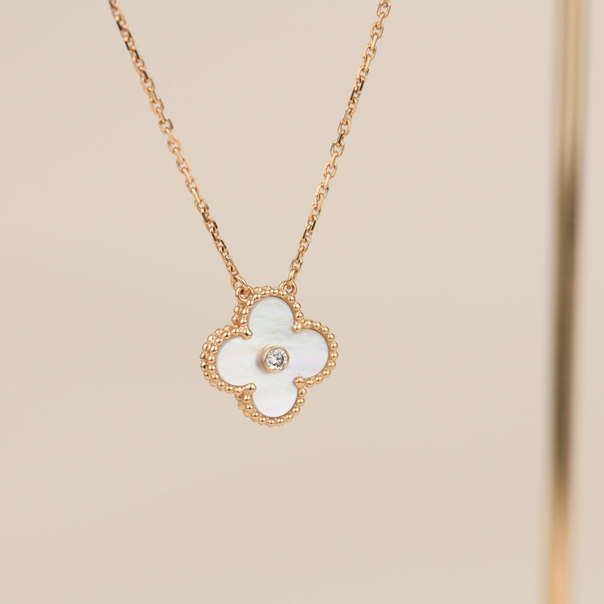 [⭐Shinejoy]CLOVER 15MM DIAMOND WHITE FRITILLARIA NECKLACE