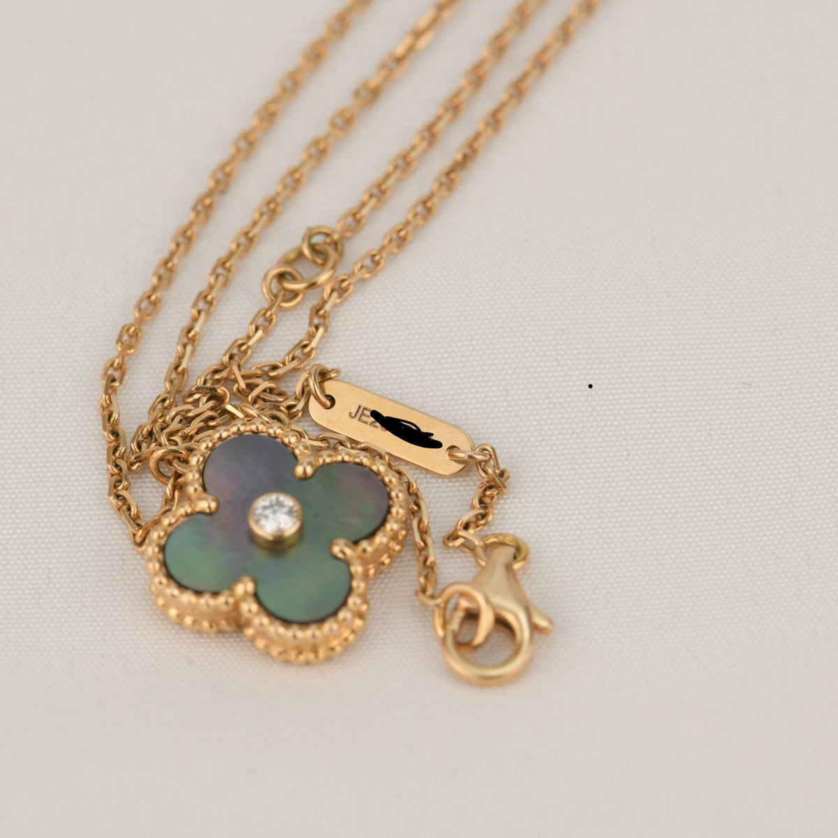 [⭐Shinejoy]CLOVER 15MM DIAMOND AND MOTHER-OF-GREY NECKLACE