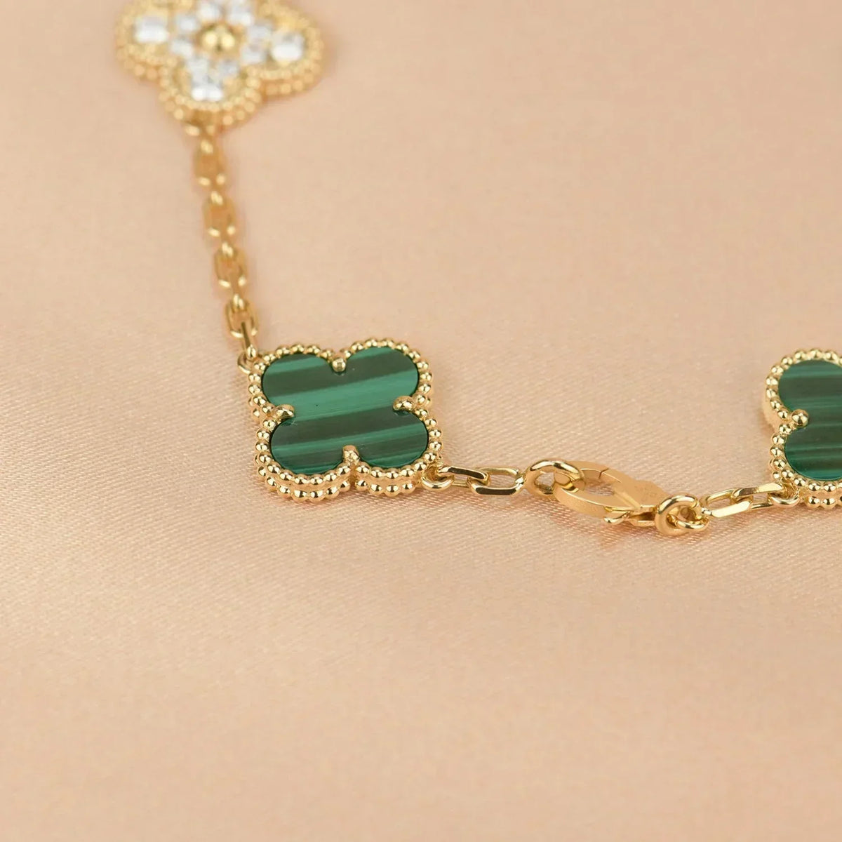 [⭐Shinejoy] CLOVER 5 MOTIF MALACHITE BRACELET COLLECTION