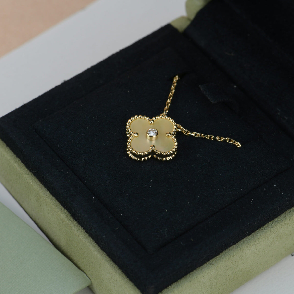 [⭐Shinejoy]CLOVER 15MM DIAMOND GOLD MOTHER OF PEARL NECKLACE