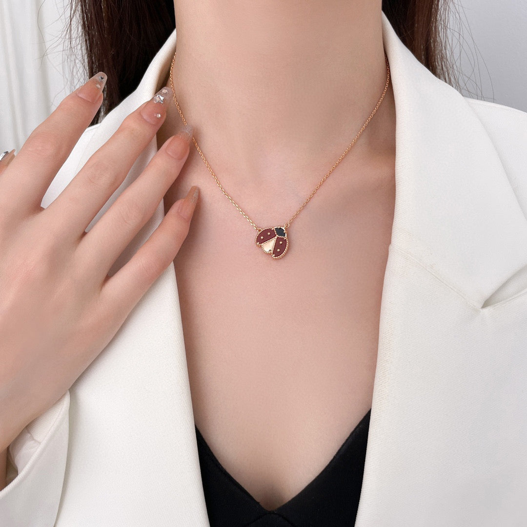 [⭐Shinejoy]LUCKY  CARNELIANS LADYBUG NECKLACE