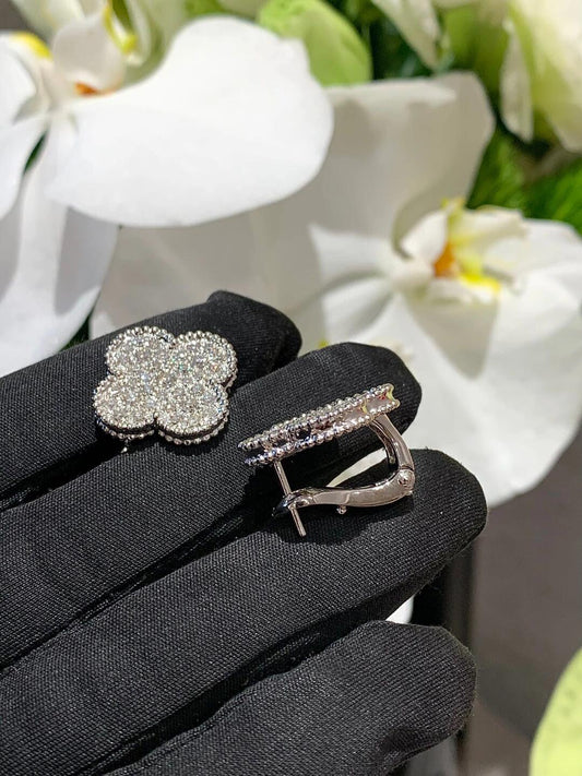 [⭐Shinejoy]CLOVER 20MM MOTIFS DIAMOND STUD EARRINGS SILVER