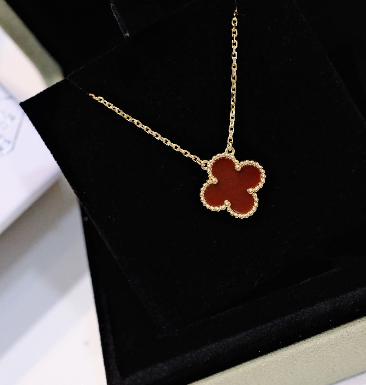 [⭐Shinejoy]CLOVER 15MM CARNELIAN SINGLE FLOWER NECKLACE
