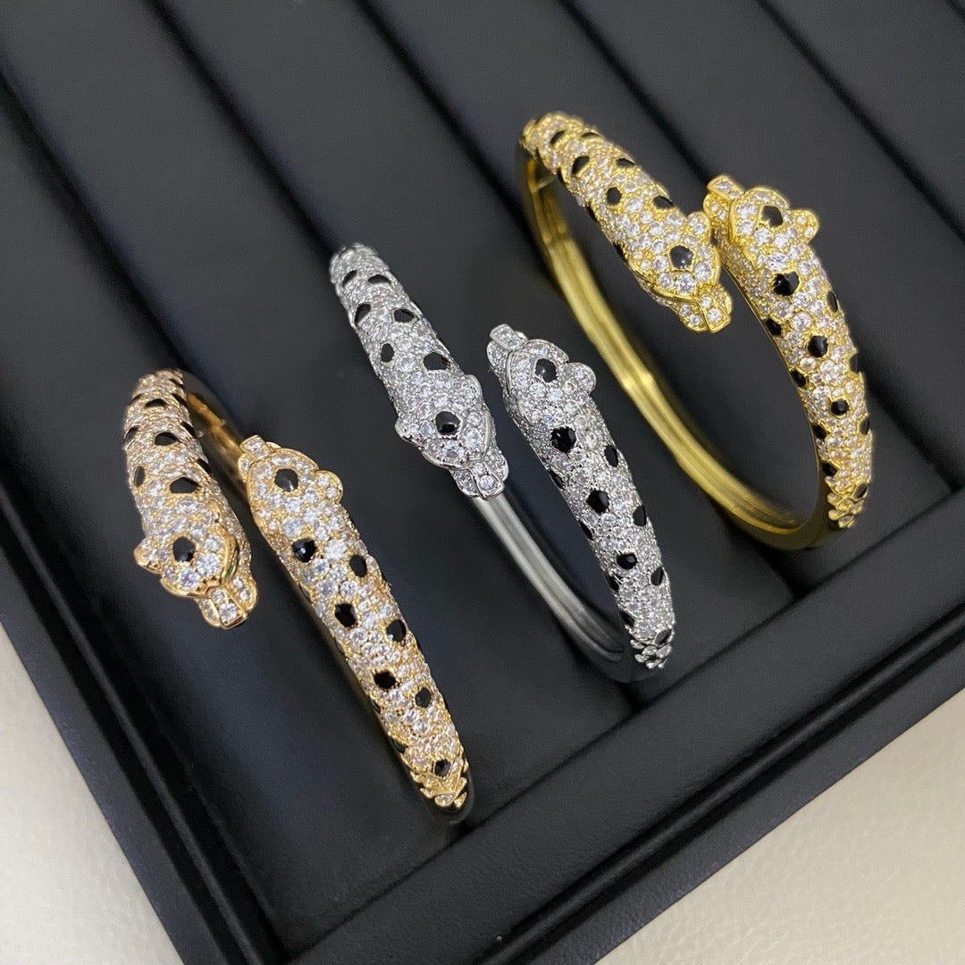 [⭐Shinejoy]PANTHERE DOUBLE HEADED HALF DIAMOND OPEN BRACELET