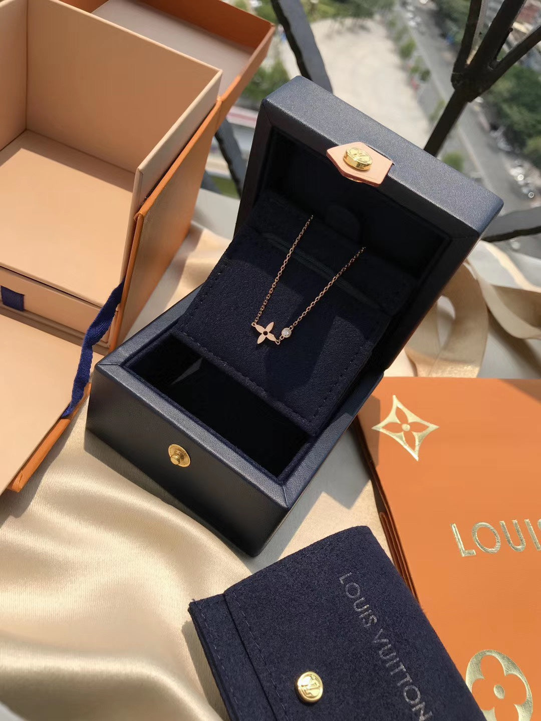 [⭐Shinejoy]BLOSSOM PENDANT PINK GOLD AND DIAMOND