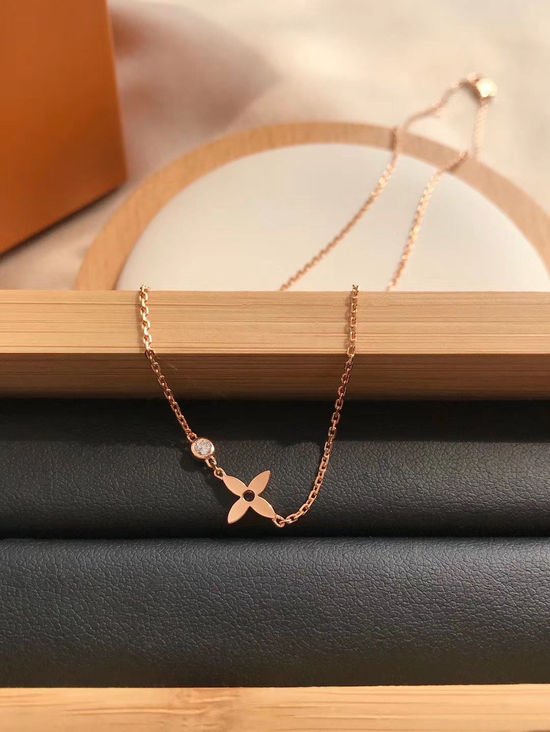 [⭐Shinejoy]BLOSSOM PENDANT PINK GOLD AND DIAMOND