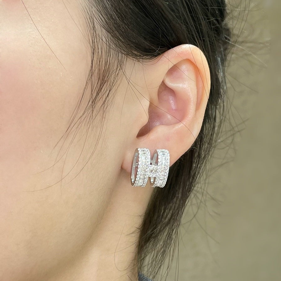 [⭐Shinejoy]H STUD EARRINGS WITH SILVER DIAMONDS