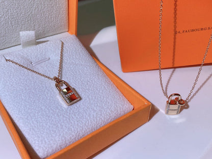 [⭐Shinejoy]HM ADVANCED NICHE LOCK HEAD NECKLACE DIAMONDS